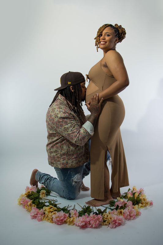 Maternity photography by Swavey Shots